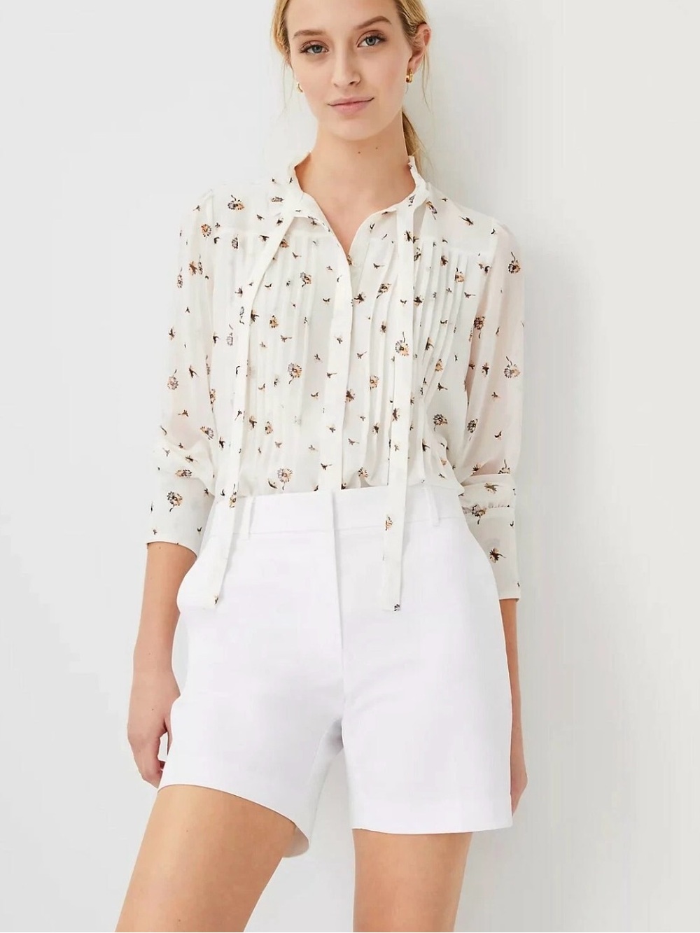 Ann Taylor White Devin Metro Shorts Women’s Size 10 - NWOT